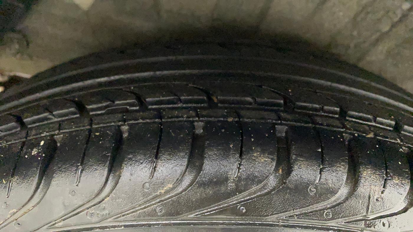 2011 Hyundai i20 MAGNA (O) 1.2, Petrol, Manual, 89,507 km, Right Rear Tyre Tread