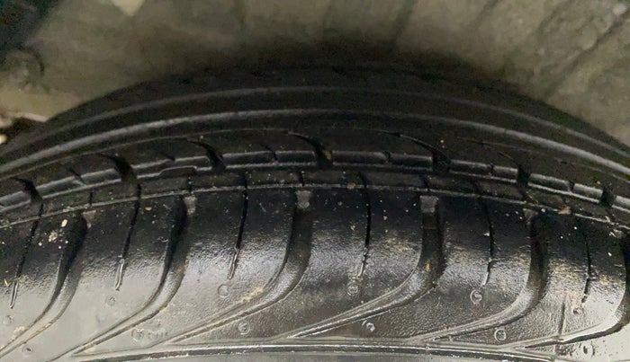 2011 Hyundai i20 MAGNA (O) 1.2, Petrol, Manual, 89,507 km, Right Rear Tyre Tread