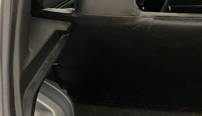 2021 Renault Kwid RXL, Petrol, Manual, 10,938 km, Dicky (Boot door) - Parcel tray missing