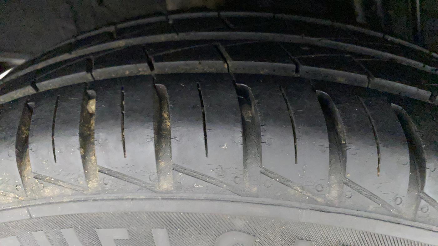 2021 Renault Kwid RXL, Petrol, Manual, 10,938 km, Right Rear Tyre Tread