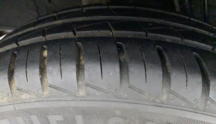 2021 Renault Kwid RXL, Petrol, Manual, 10,938 km, Right Rear Tyre Tread