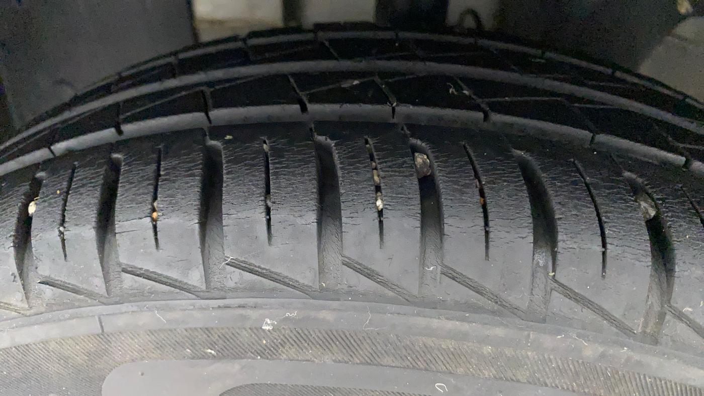 2021 Renault Kwid RXL, Petrol, Manual, 10,938 km, Left Front Tyre Tread