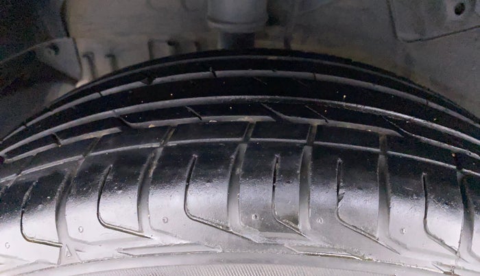 2021 Tata NEXON XZA+ SUNROOF 1.5 RTQ, Diesel, Automatic, 26,186 km, Right Rear Tyre Tread