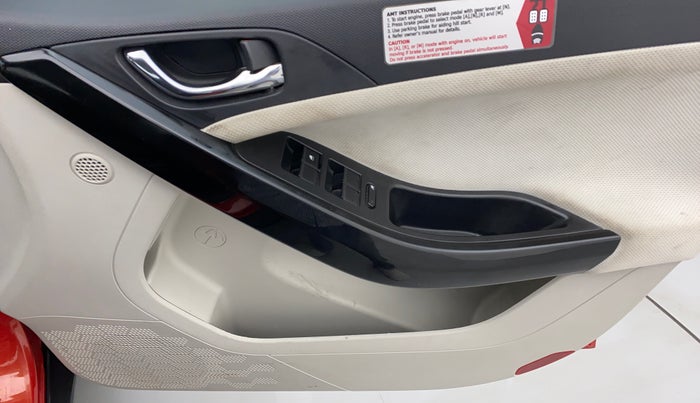 2021 Tata NEXON XZA+ SUNROOF 1.5 RTQ, Diesel, Automatic, 26,186 km, Driver Side Door Panels Control