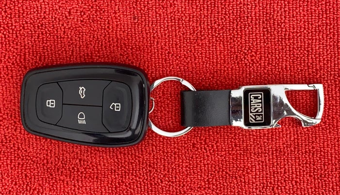 2021 Tata NEXON XZA+ SUNROOF 1.5 RTQ, Diesel, Automatic, 26,186 km, Key Close Up