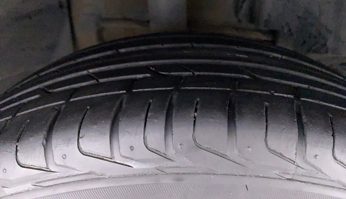 2021 Tata NEXON XZA+ SUNROOF 1.5 RTQ, Diesel, Automatic, 26,186 km, Right Front Tyre Tread