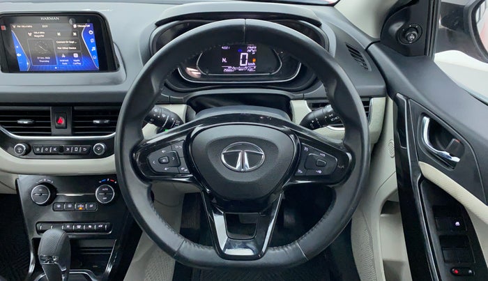 2021 Tata NEXON XZA+ SUNROOF 1.5 RTQ, Diesel, Automatic, 26,186 km, Steering Wheel Close Up