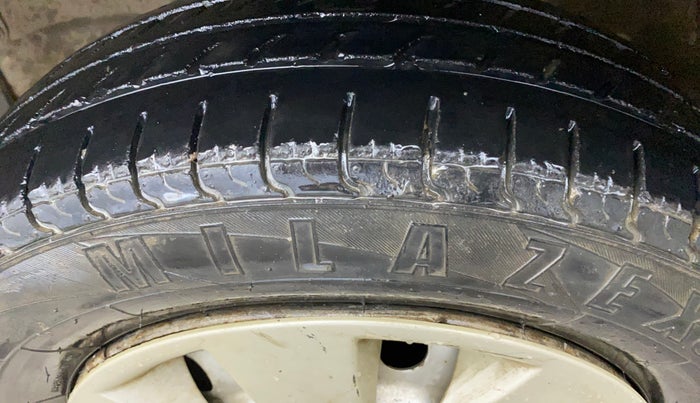 2015 Maruti Wagon R 1.0 LXI, Petrol, Manual, 50,621 km, Left Front Tyre Tread