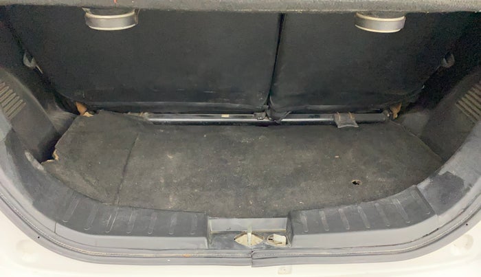 2015 Maruti Wagon R 1.0 LXI, Petrol, Manual, 50,621 km, Boot Inside