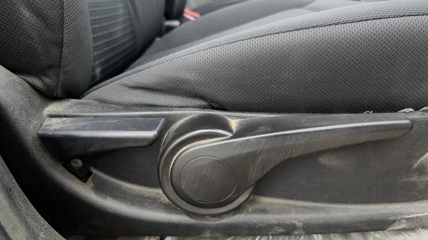 2018 Tata Tiago XZ PETROL, Petrol, Manual, 52,147 km, Driver Side Adjustment Panel