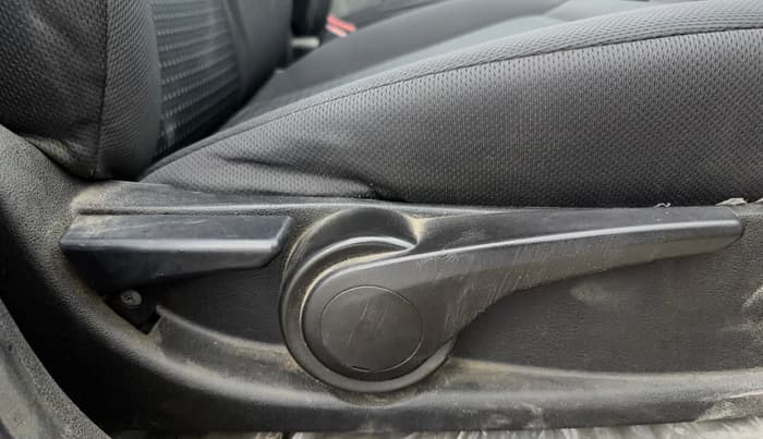 2018 Tata Tiago XZ PETROL, Petrol, Manual, 52,037 km, Driver Side Adjustment Panel