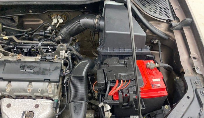 2016 Volkswagen Polo HIGHLINE1.2L, Petrol, Manual, 91,915 km, Engine View - Left