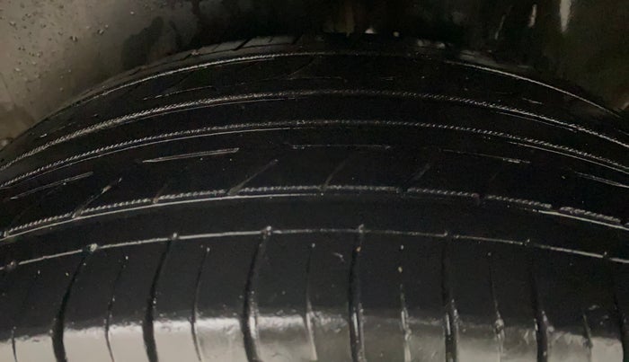 2016 Volkswagen Polo HIGHLINE1.2L, Petrol, Manual, 91,915 km, Left Rear Tyre Tread