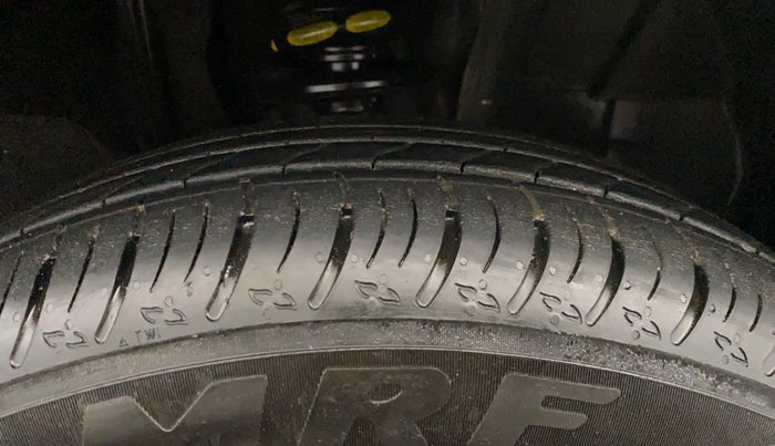 2023 Nissan MAGNITE XV RED EDITION, Petrol, Manual, 12,568 km, Right Front Tyre Tread