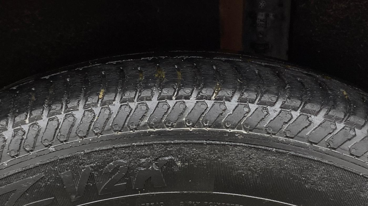 2015 Ford Ecosport TITANIUM 1.0L ECOBOOST, Petrol, Manual, 80,441 km, Left Rear Tyre Tread