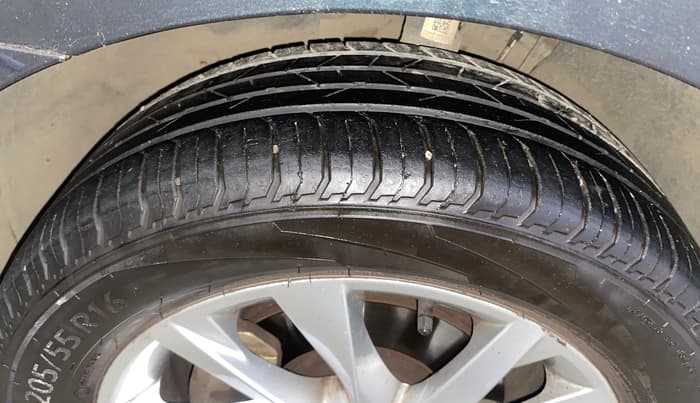 2024 Skoda SLAVIA AMBITION 1.0L TSI AT, Petrol, Automatic, 28,510 km, Left Front Tyre Tread