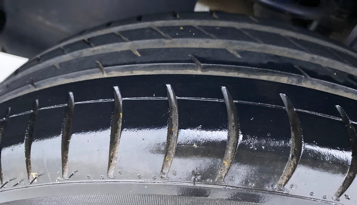 2015 Tata Nano XT TWIST, Petrol, Manual, 45,231 km, Right Rear Tyre Tread