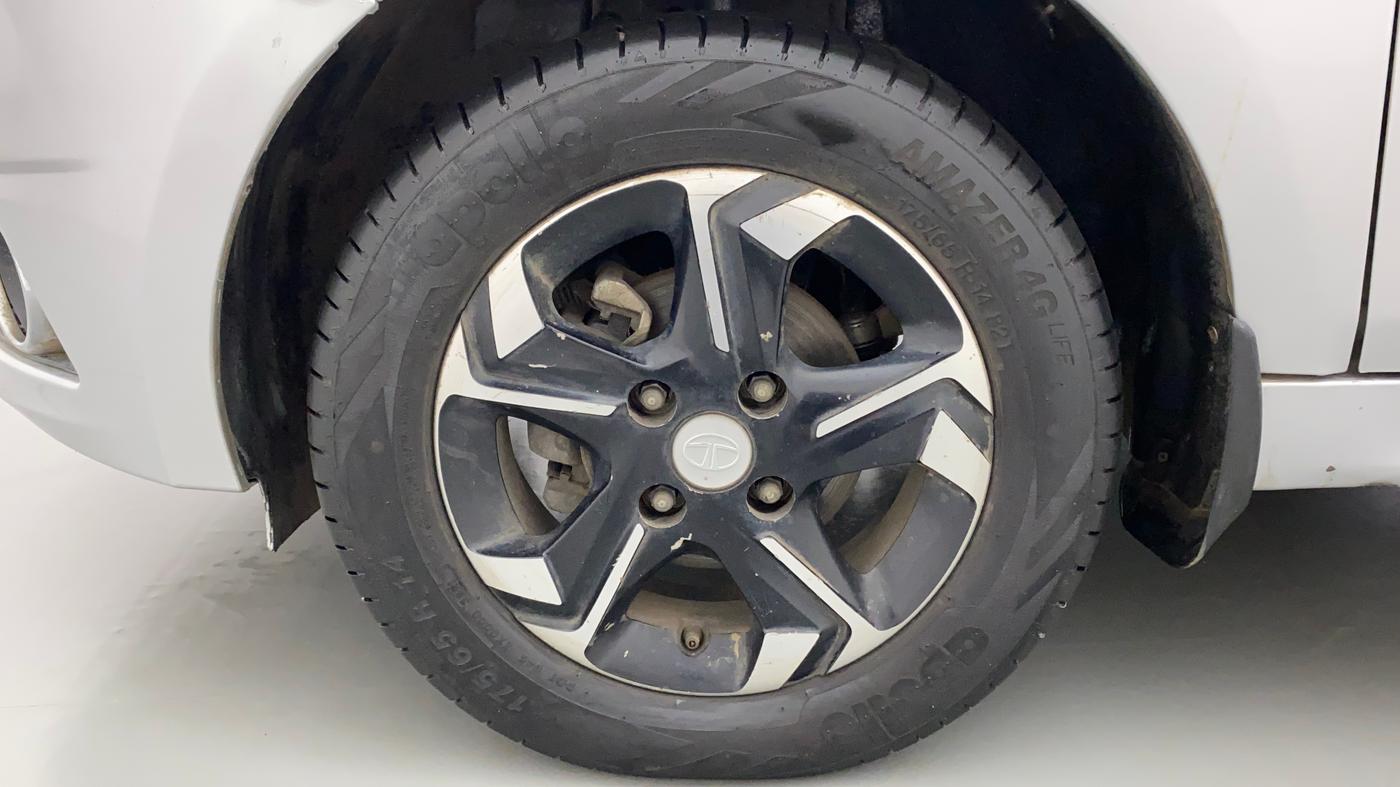 2017 Tata Tiago XZ DIESEL, Diesel, Manual, 86,306 km, Left Front Wheel