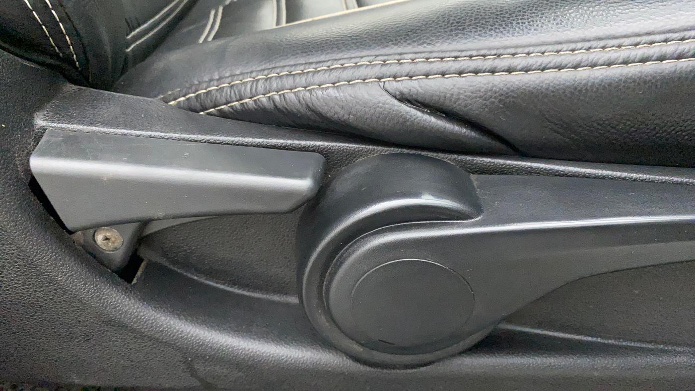 2017 Tata Tiago XZ DIESEL, Diesel, Manual, 86,306 km, Driver Side Adjustment Panel