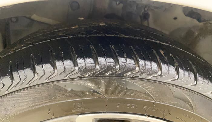 2021 Honda City 1.5L I-VTEC ZX CVT, Petrol, Automatic, 1,07,733 km, Left Front Tyre Tread