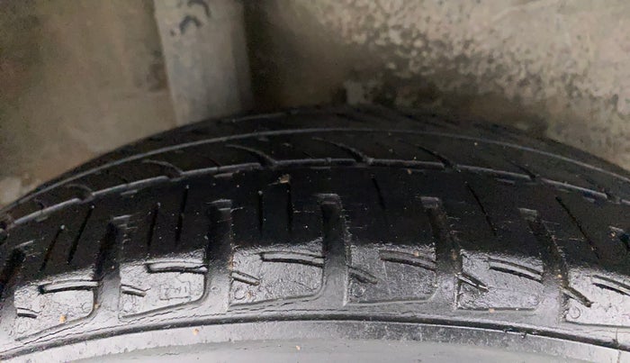 2017 Honda Jazz 1.2L I-VTEC V AT, Petrol, Automatic, 58,809 km, Right Rear Tyre Tread