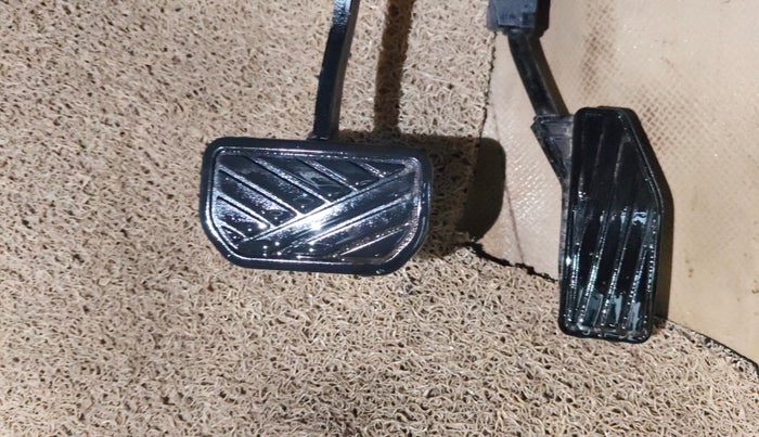 2019 Maruti Dzire ZDI AMT, Diesel, Automatic, 74,379 km, Pedals