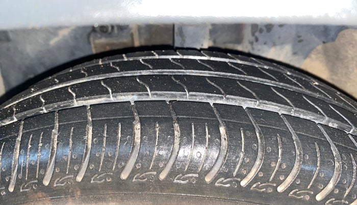 2020 Renault Kwid RXL, Petrol, Manual, 35,844 km, Left Front Tyre Tread