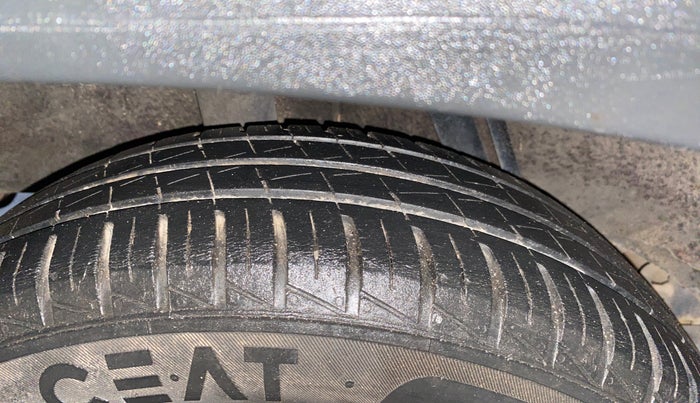 2020 Renault Kwid RXL, Petrol, Manual, 35,844 km, Right Rear Tyre Tread