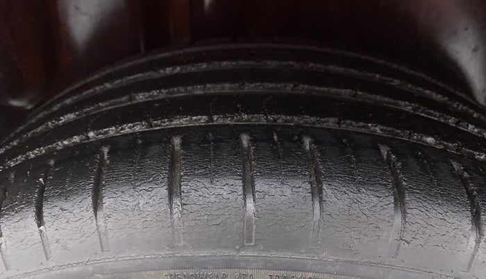 2017 Volkswagen Polo GT TSI 1.2 PETROL AT, Petrol, Automatic, 51,735 km, Right Rear Tyre Tread