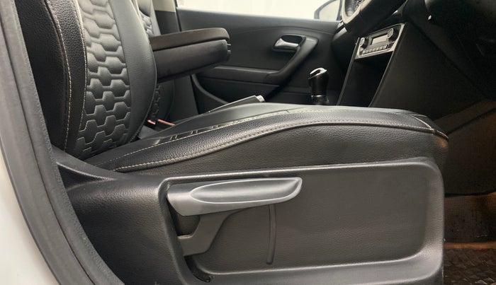 2019 Volkswagen Polo HIGHLINE PLUS 1.0 16 ALLOY, Petrol, Manual, 84,906 km, Driver Side Adjustment Panel