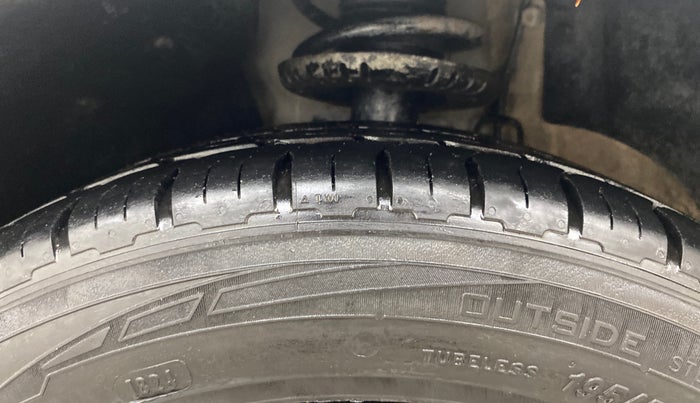 2019 Volkswagen Polo HIGHLINE PLUS 1.0 16 ALLOY, Petrol, Manual, 84,906 km, Left Front Tyre Tread