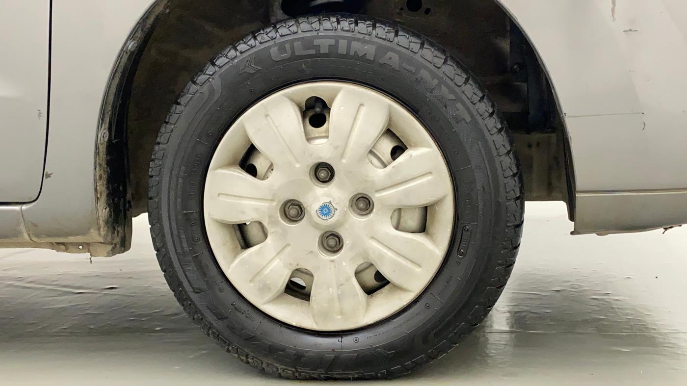 2010 Maruti Wagon R 1.0 LXI, Petrol, Manual, 62,857 km, Right Front Wheel
