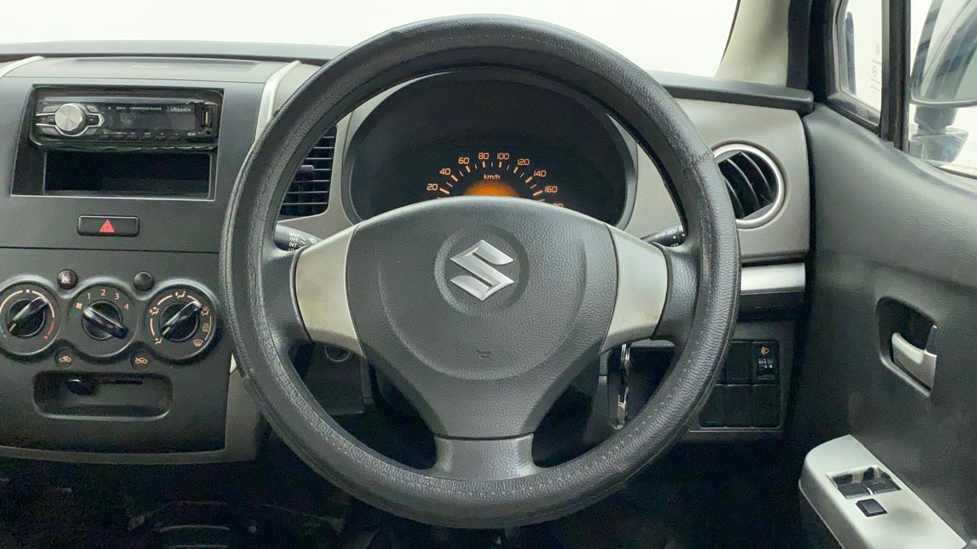 2010 Maruti Wagon R 1.0 LXI, Petrol, Manual, 62,857 km, Steering Wheel Close Up