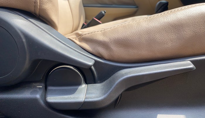 2018 Honda Amaze 1.2L I-VTEC V CVT, Petrol, Automatic, 48,793 km, Driver Side Adjustment Panel