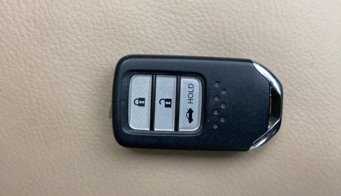 2018 Honda Amaze 1.2L I-VTEC V CVT, Petrol, Automatic, 48,793 km, Key Close Up