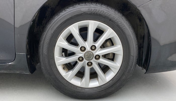 2015 Toyota Camry 2.5 AT, Petrol, Automatic, 66,402 km, Right Front Wheel