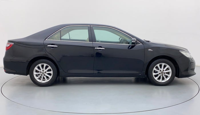 2015 Toyota Camry 2.5 AT, Petrol, Automatic, 66,402 km, Right Side View