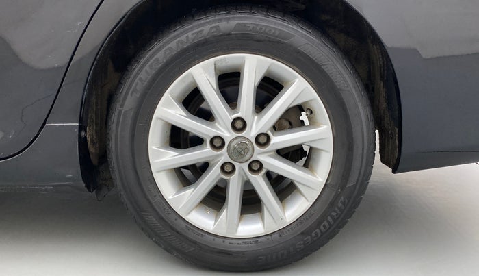 2015 Toyota Camry 2.5 AT, Petrol, Automatic, 66,402 km, Left Rear Wheel