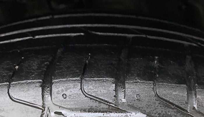 2015 Toyota Camry 2.5 AT, Petrol, Automatic, 66,402 km, Left Rear Tyre Tread