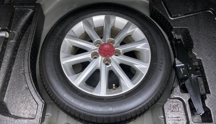 2015 Toyota Camry 2.5 AT, Petrol, Automatic, 66,402 km, Spare Tyre