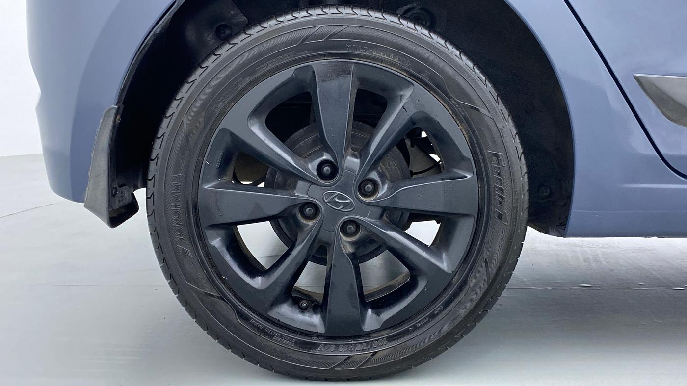 2015 Hyundai Elite i20 ASTA 1.2, Petrol, Manual, 1,06,320 km, Right Rear Wheel
