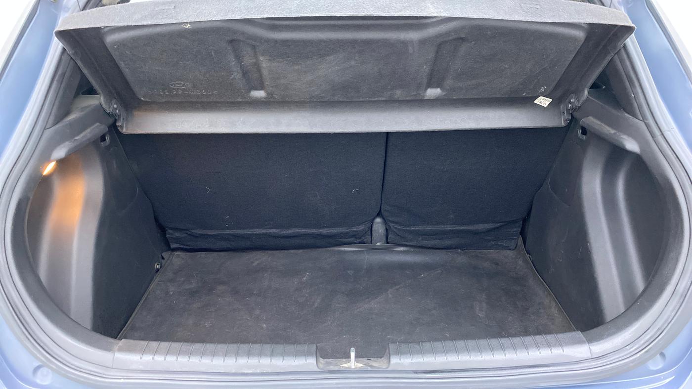 2015 Hyundai Elite i20 ASTA 1.2, Petrol, Manual, 1,06,320 km, Boot Inside View