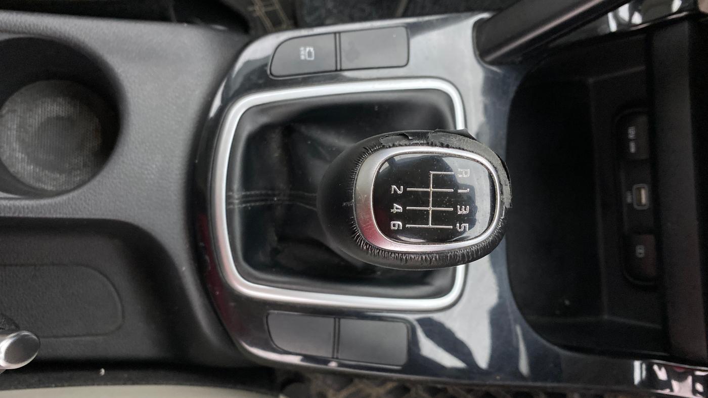 2020 KIA SELTOS HTX 1.5 PETROL, Petrol, Manual, 1,03,939 km, Gear Lever