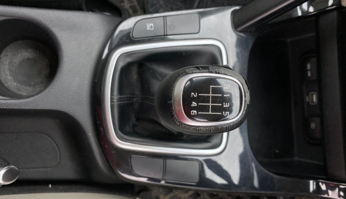 2020 KIA SELTOS HTX 1.5 PETROL, Petrol, Manual, 1,03,939 km, Gear Lever