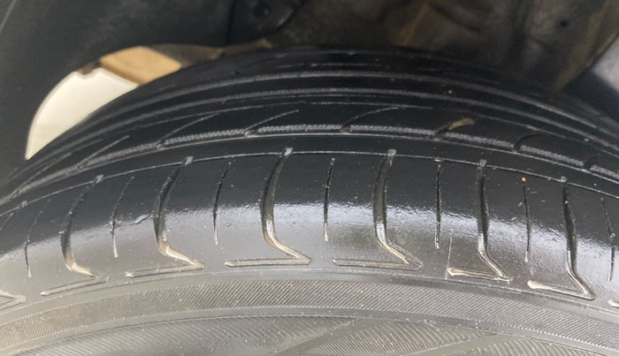 2020 KIA SELTOS HTX 1.5 PETROL, Petrol, Manual, 1,03,939 km, Right Rear Tyre Tread