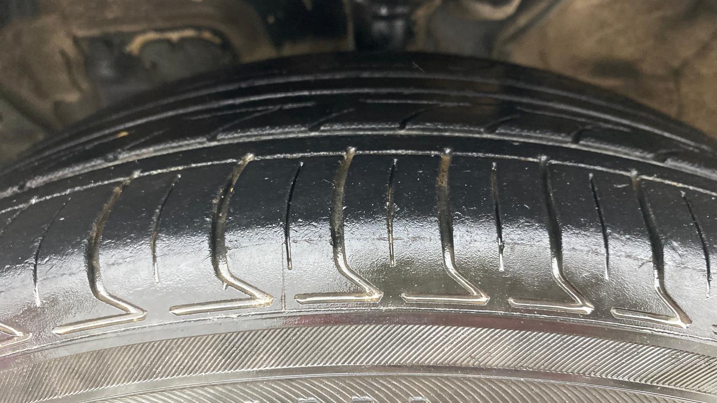 2020 KIA SELTOS HTX 1.5 PETROL, Petrol, Manual, 1,03,939 km, Left Front Tyre Tread