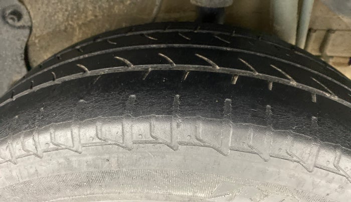 2015 Tata Zest XMS RT, Petrol, Manual, 78,117 km, Left Rear Tyre Tread