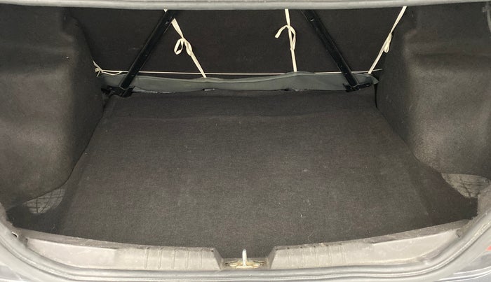 2015 Tata Zest XMS RT, Petrol, Manual, 78,117 km, Boot Inside