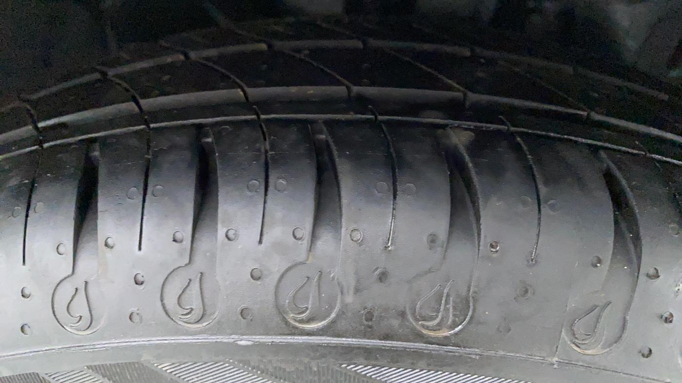 2021 Datsun Redi Go T (O), Petrol, Manual, 50 km, Right Front Tyre Tread