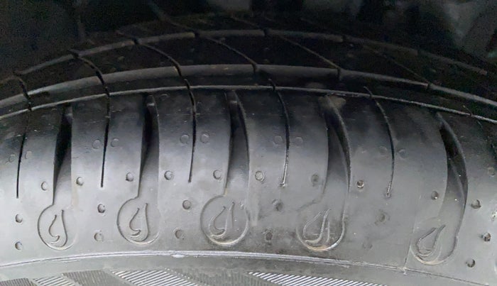 2021 Datsun Redi Go T (O), Petrol, Manual, 50 km, Right Front Tyre Tread